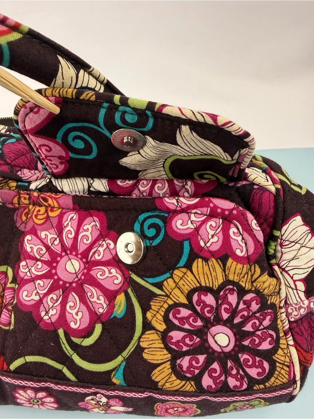 Vera Bradley Mod Floral pink quilted Bag *Retired pattern 2007*